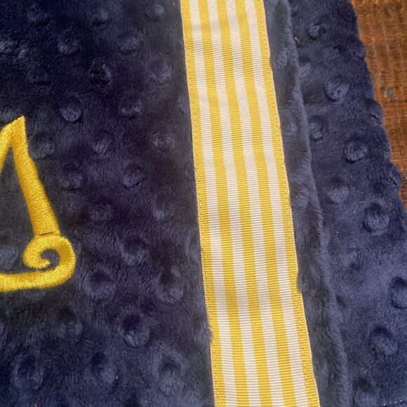 Navy Blue bathroom robe wrap with Yellow Embroidery Alpha Sigma Alpha Logo - Picture 3 of 7